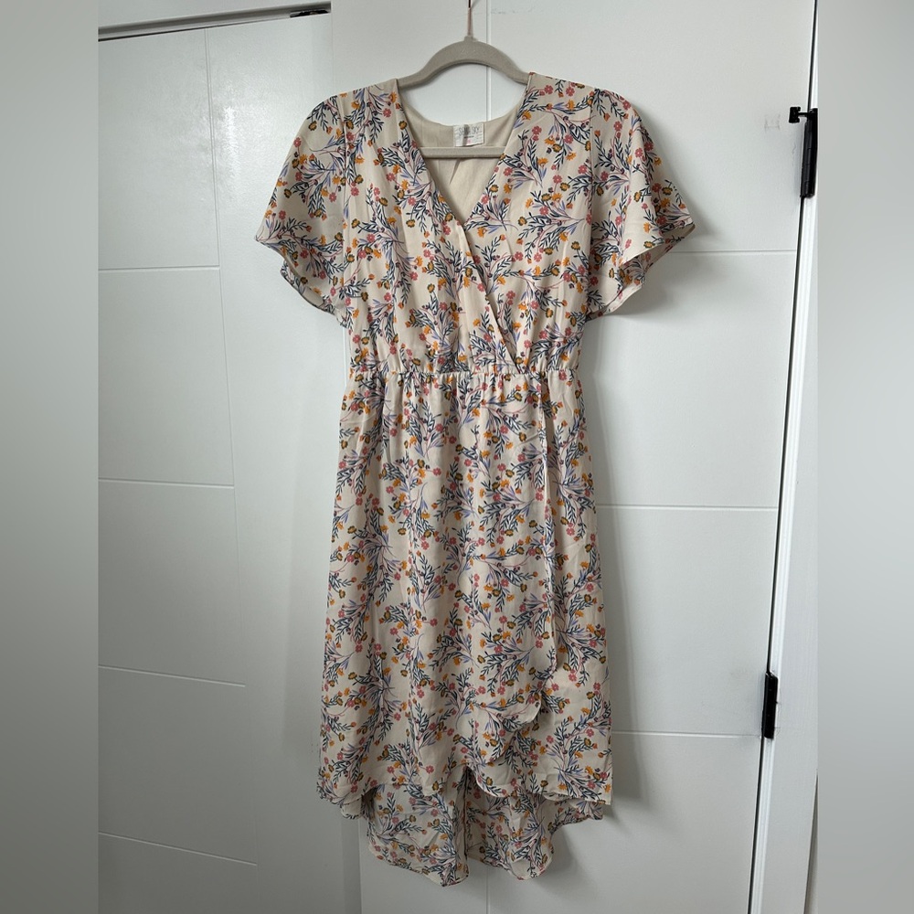 Sienna Sky Short sleeve wrap dress floral size M